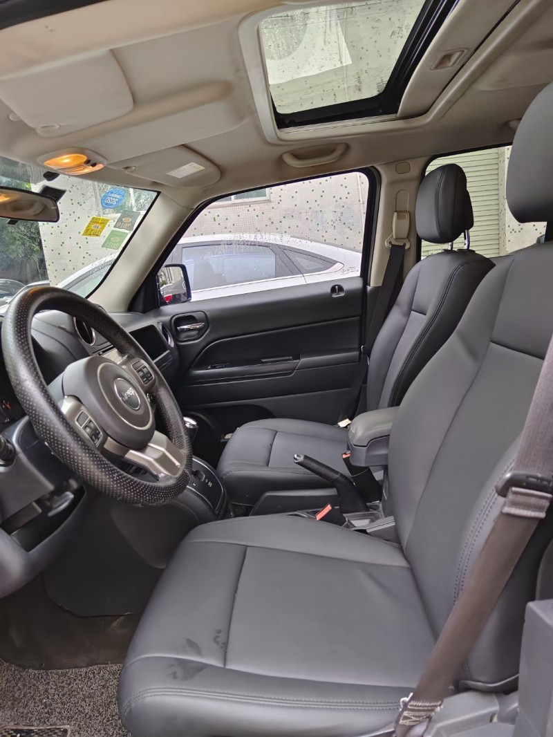 广州15年Jeep自由客6