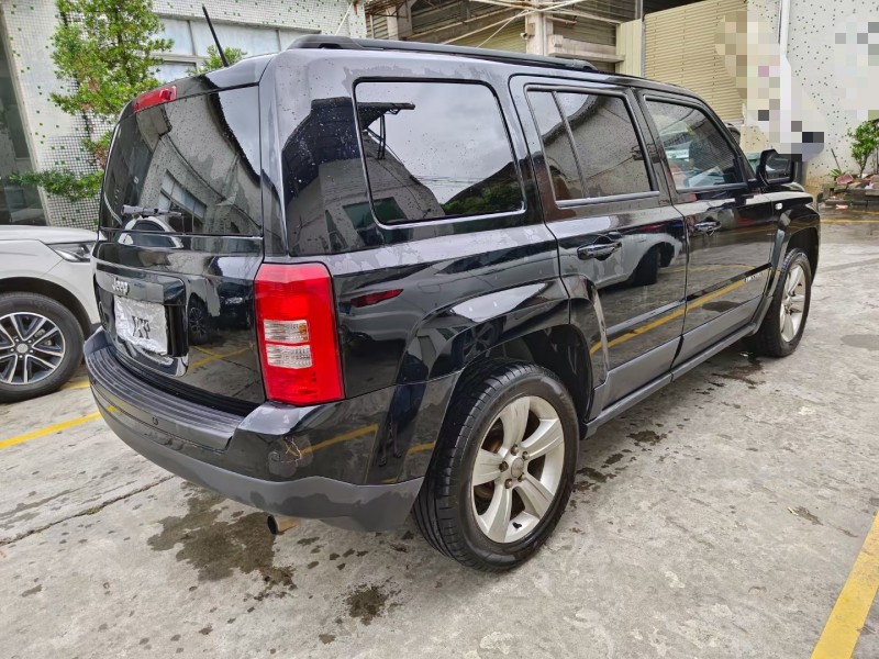 广州15年Jeep自由客3