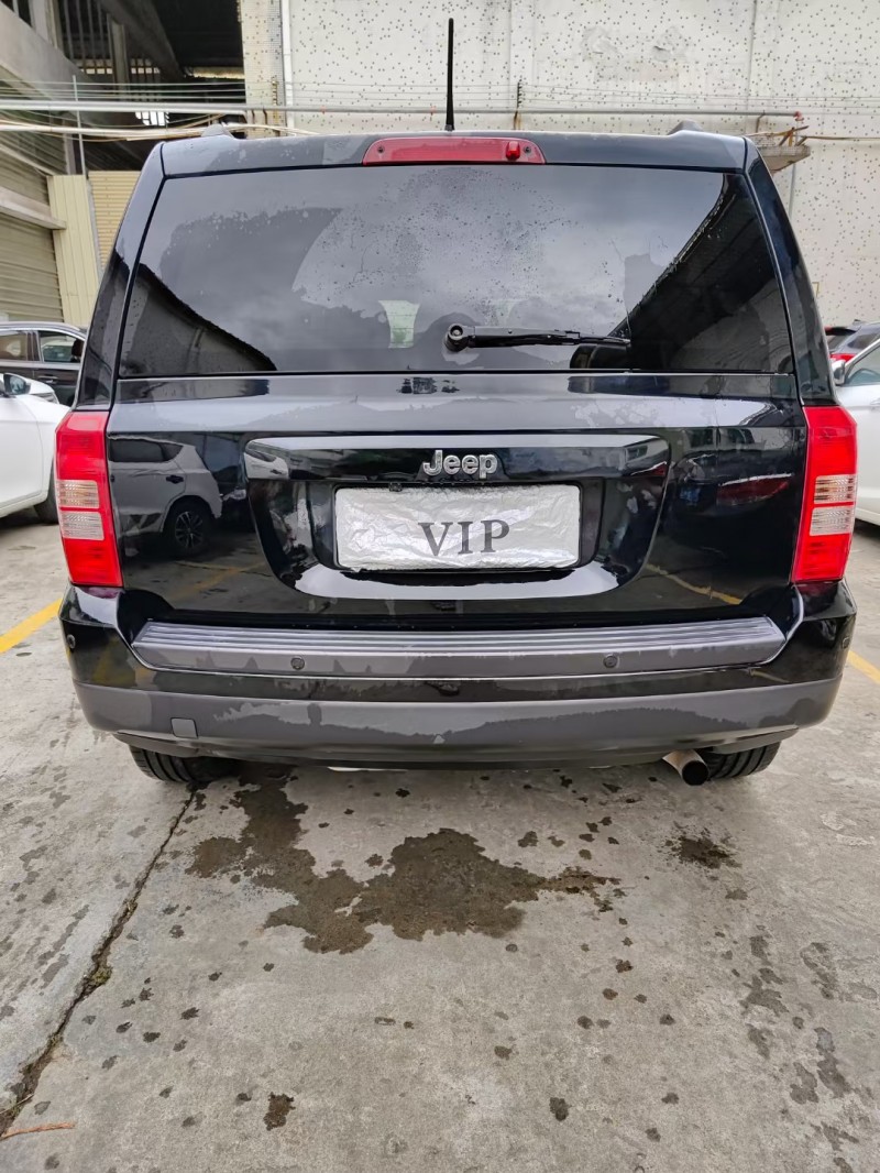 廣州15年Jeep自由客1