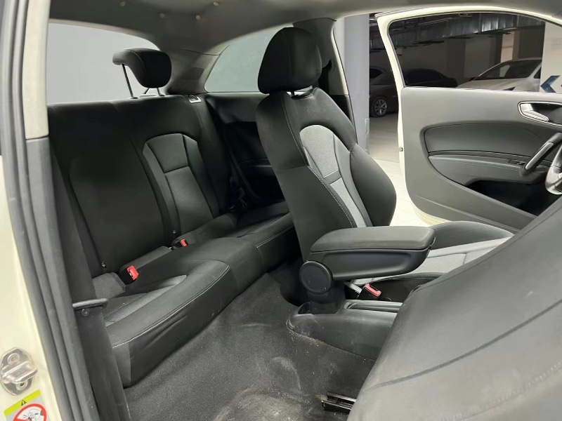 成都12年奥迪A17