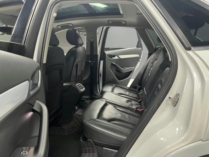 成都15年奥迪Q38