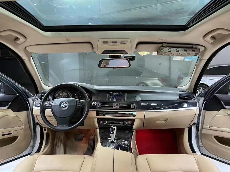 成都11年宝马5系8