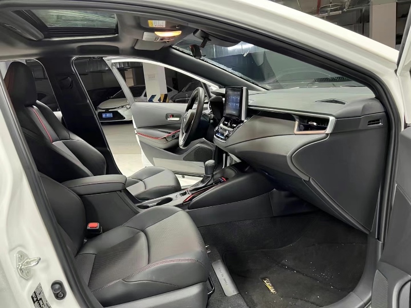 成都22年丰田雷凌2