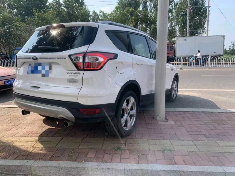 青岛17年福特翼虎2