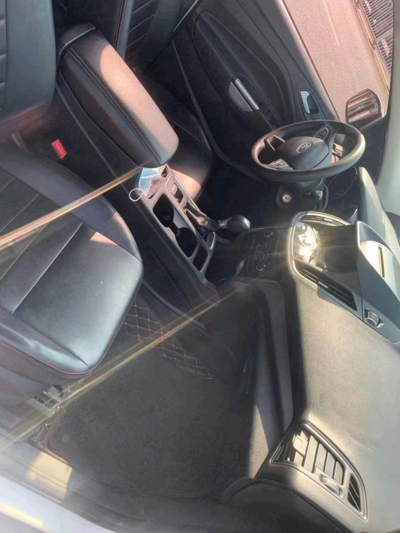 青岛17年福特翼虎7