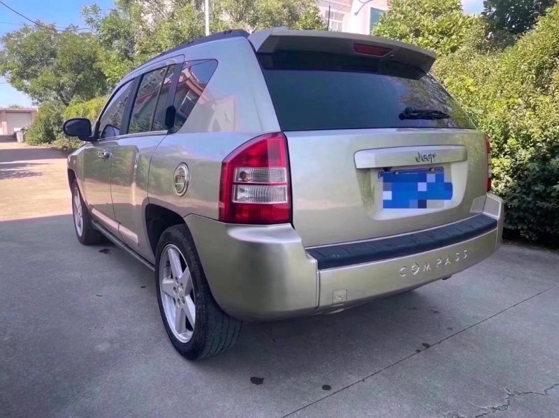 东营10年Jeep指南者4