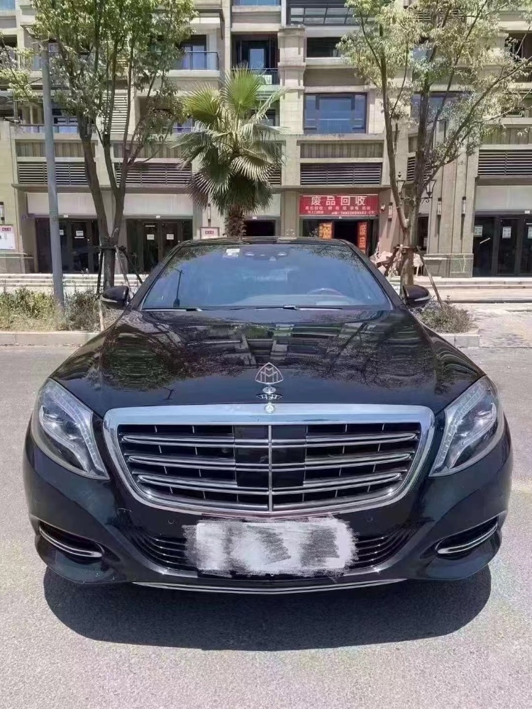 重庆16年奔驰迈巴赫S级1