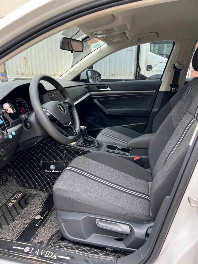 东莞20年大众朗逸4