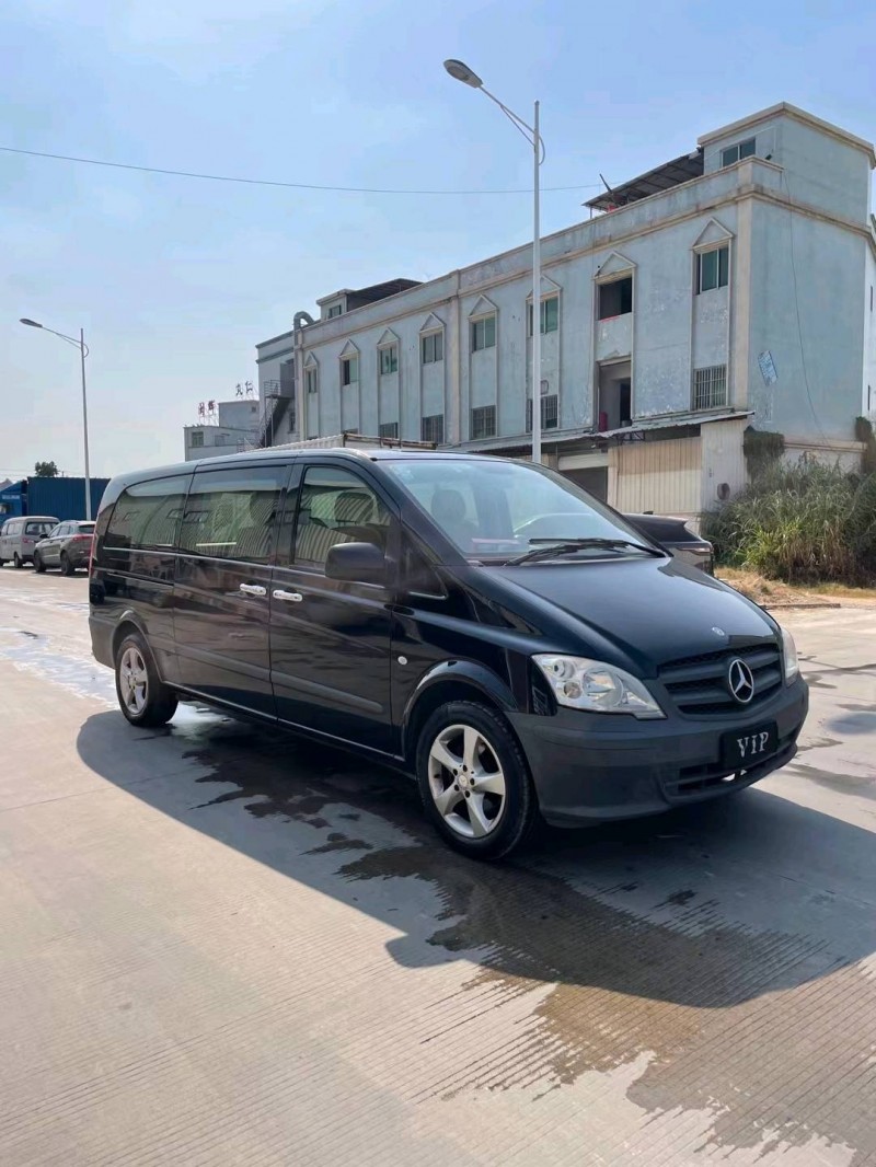 东莞14年奔驰威霆3