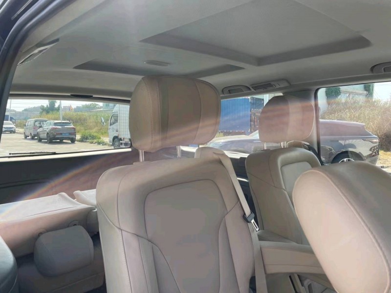 东莞14年奔驰威霆5