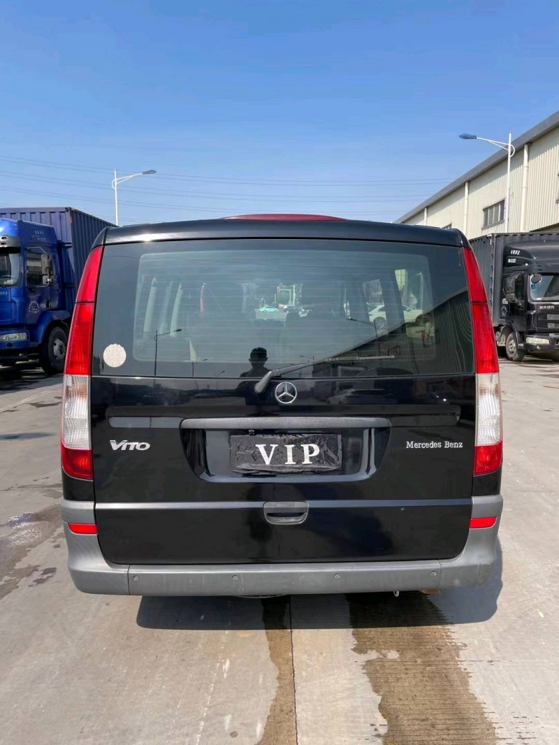 东莞14年奔驰威霆9