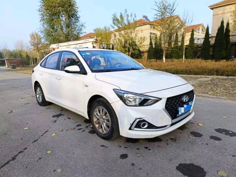 北京17年现代悦动2