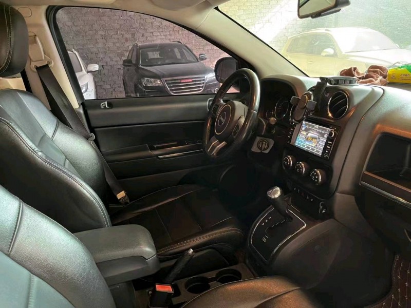 武汉13年Jeep指南者4