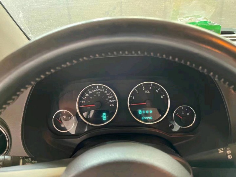 武汉13年Jeep指南者8