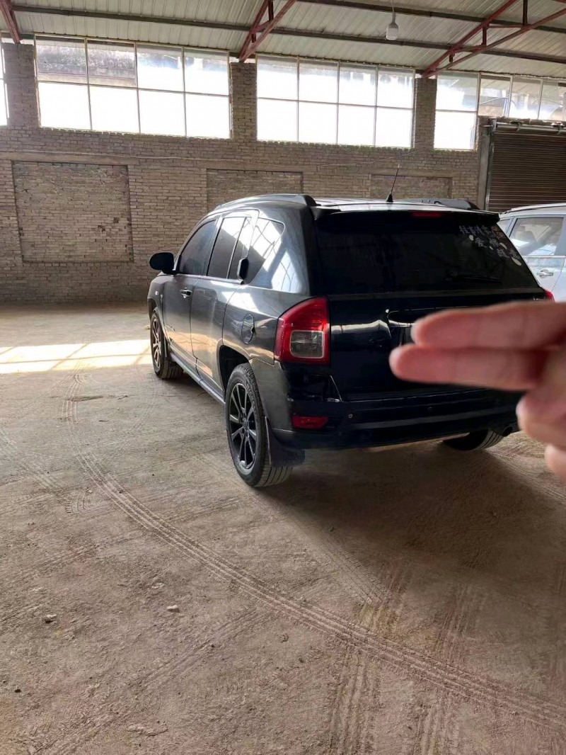 武汉13年Jeep指南者9