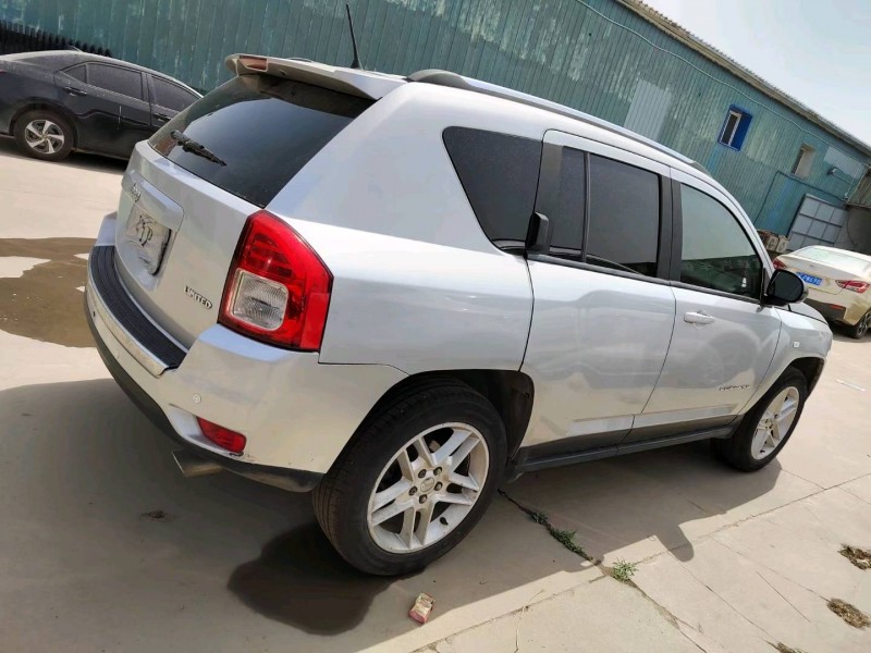 石家庄12年Jeep指南者9