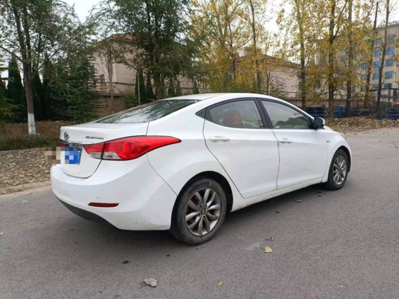 北京15年现代朗动8