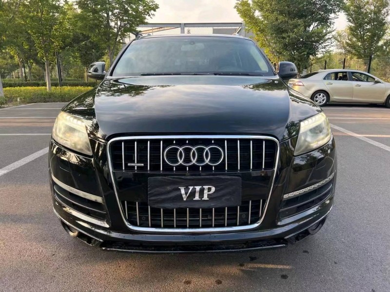 济宁12年奥迪Q71