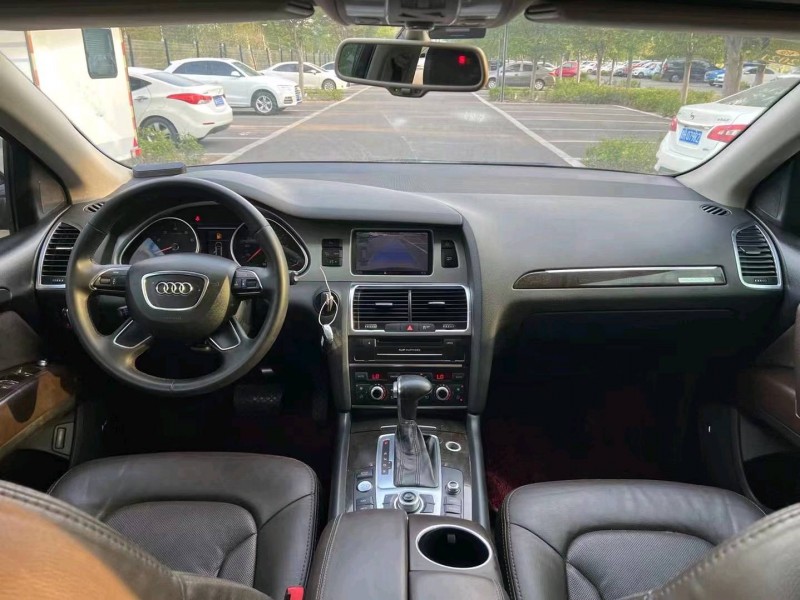 济宁12年奥迪Q74