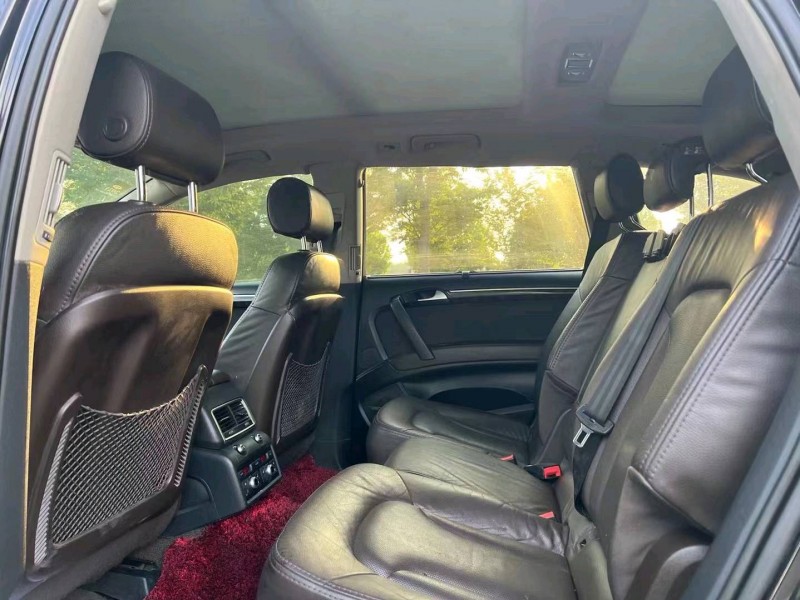 济宁12年奥迪Q76