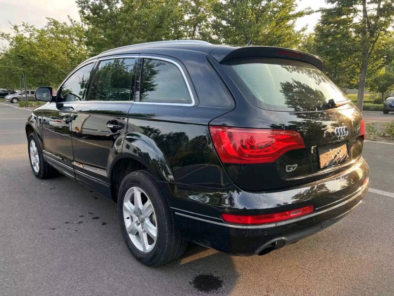 济宁12年奥迪Q78