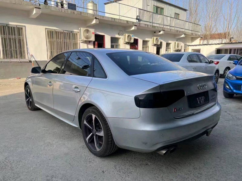 济宁14年奥迪A4L7