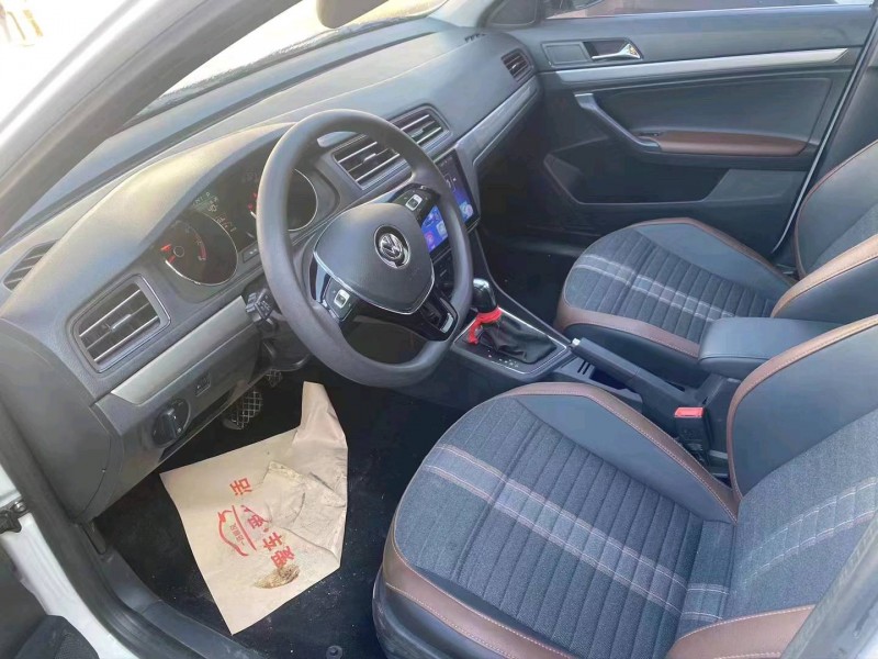 济宁20年大众朗逸4