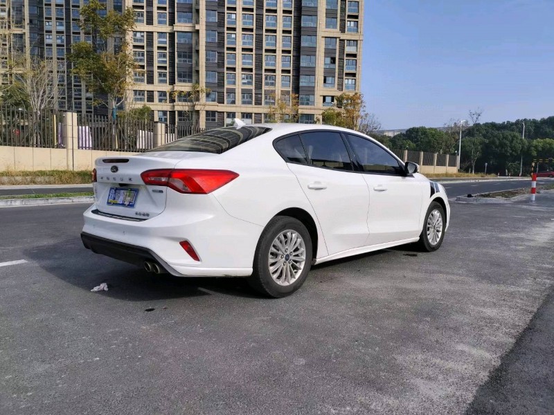 苏州21年福特福克斯7