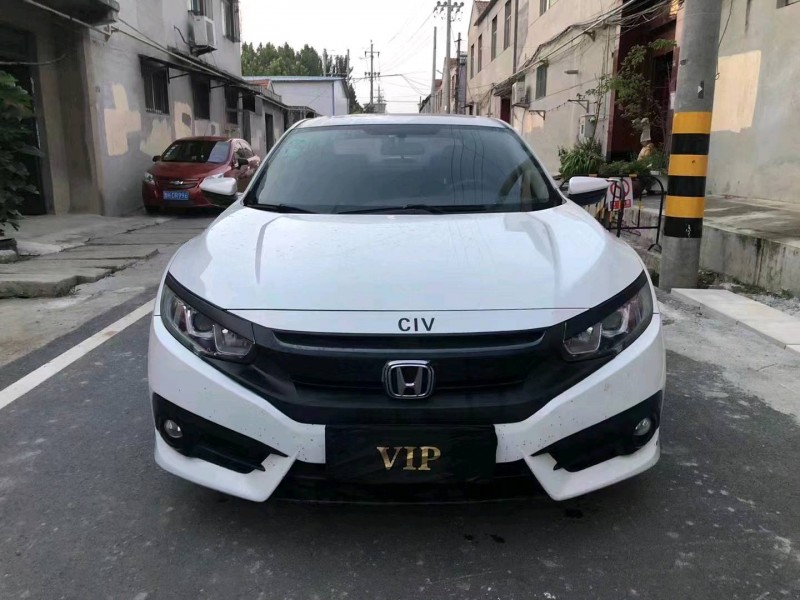 济宁18年本田思域1