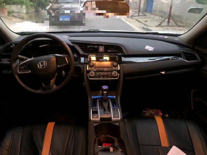 济宁18年本田思域5