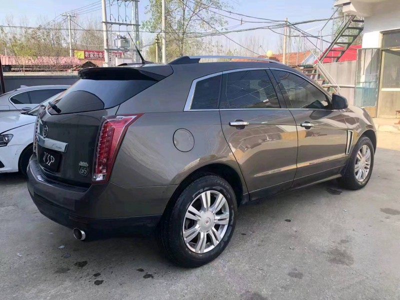 济宁15年凯迪拉克SRX7