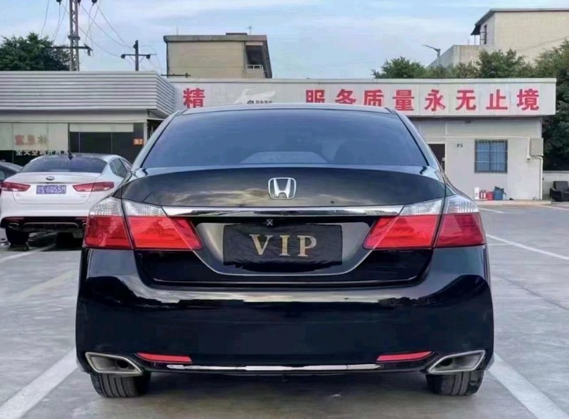 珠海16年本田雅阁2