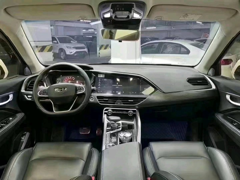 成都20年吉利星越8