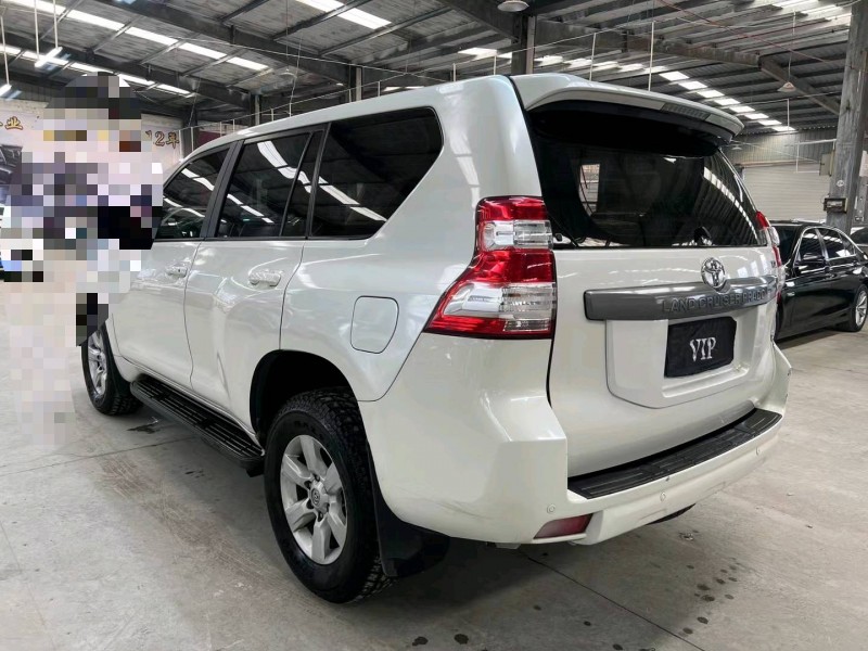 济宁14年丰田普拉多8