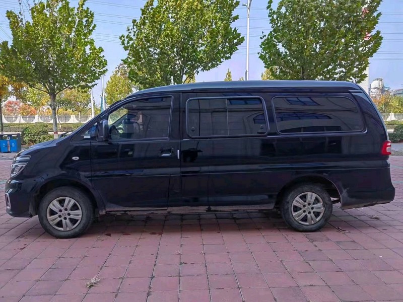 邯郸21年东风菱智8