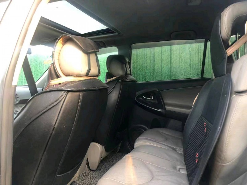 济宁12年丰田RAV4荣放6