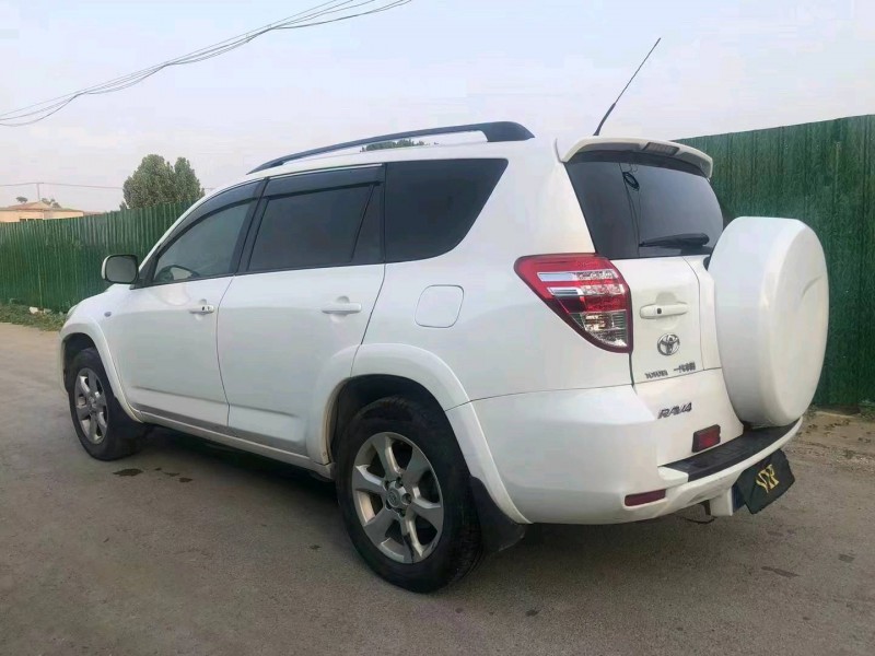 济宁12年丰田RAV4荣放8