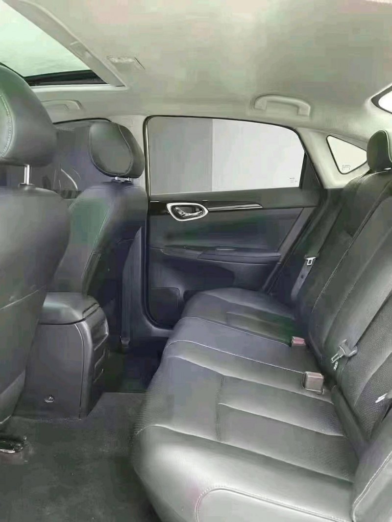 成都20年日产轩逸7