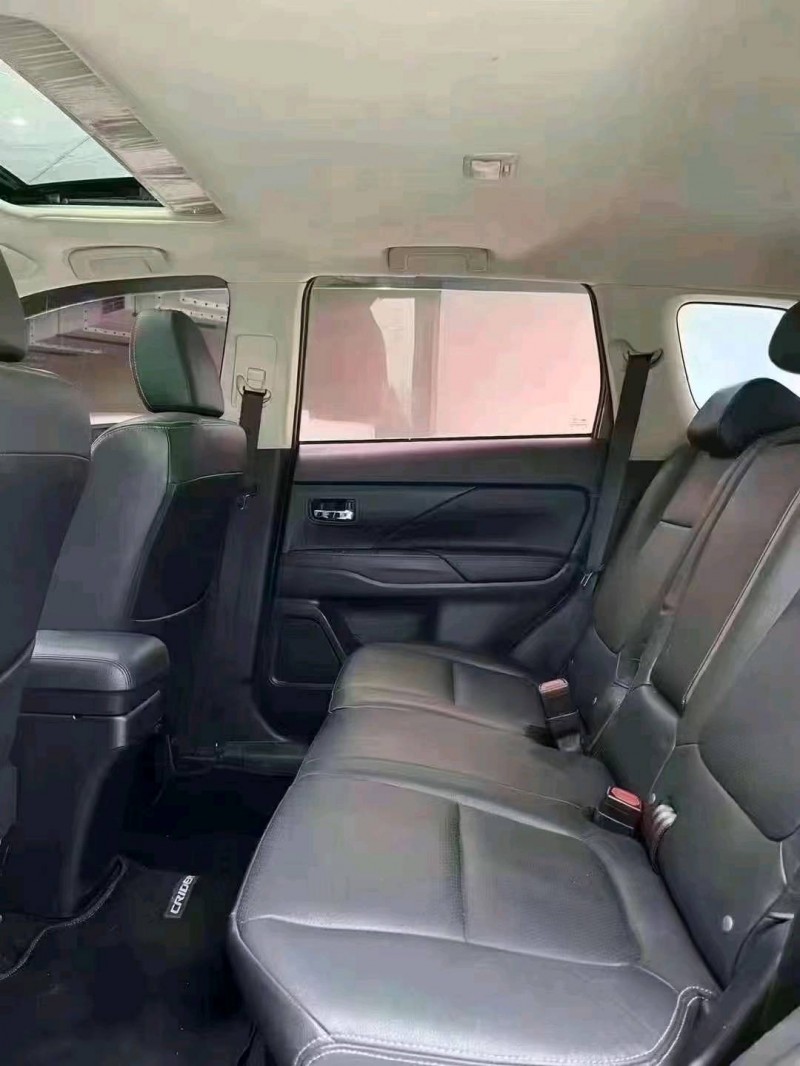 成都17年三菱欧蓝德9