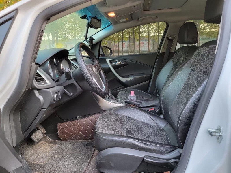 枣庄14年别克英朗2