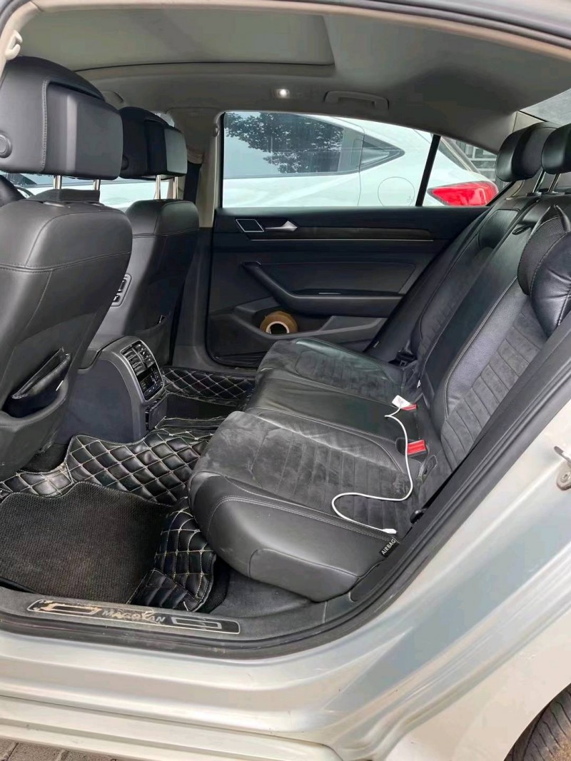 济南17年大众迈腾2