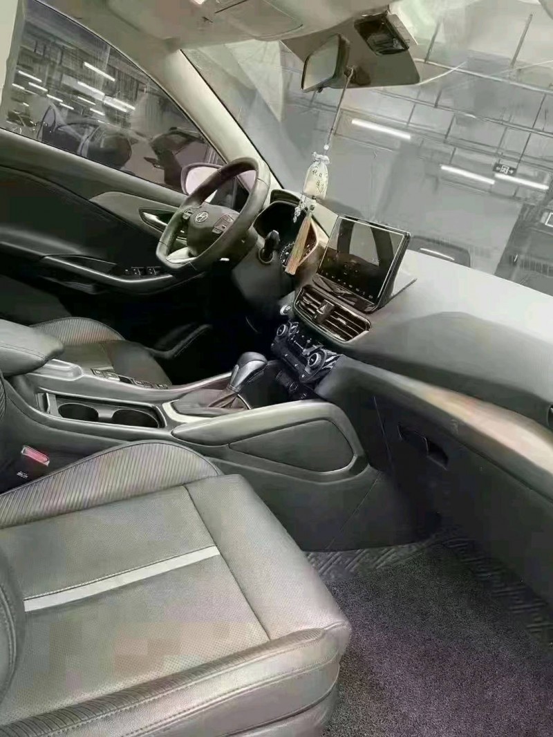 成都20年现代菲斯塔7