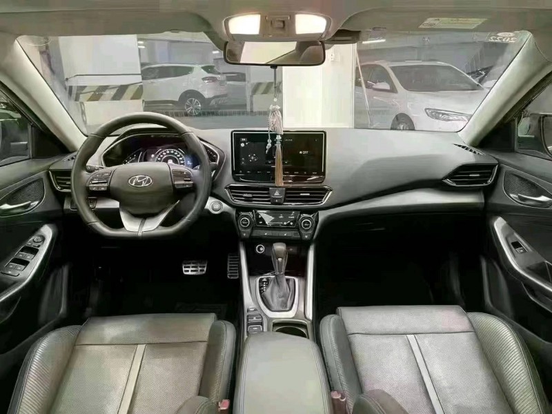 成都20年现代菲斯塔8