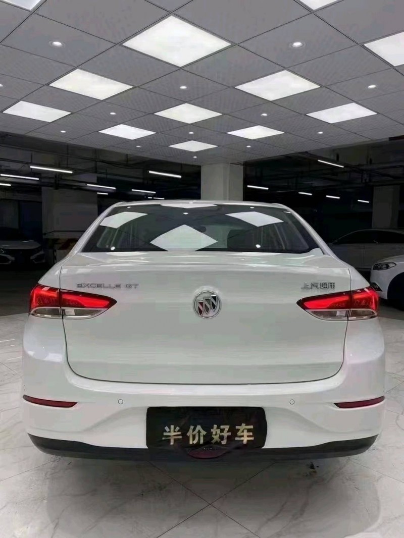 成都22年别克英朗5