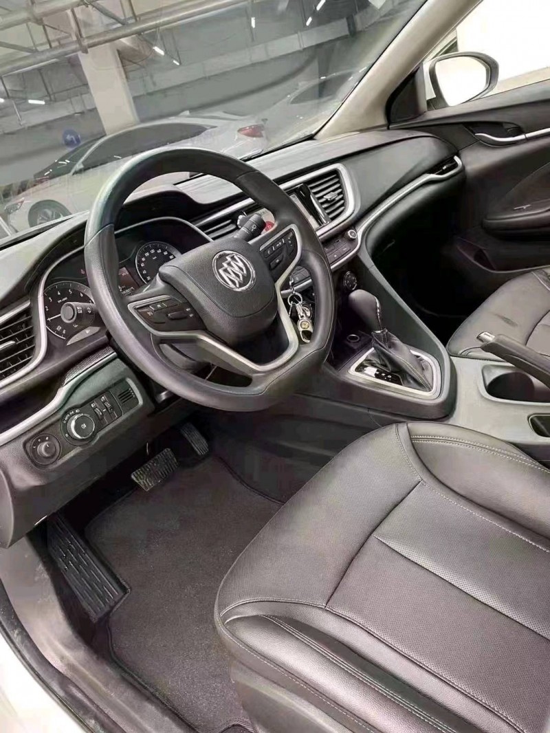 成都22年别克英朗6