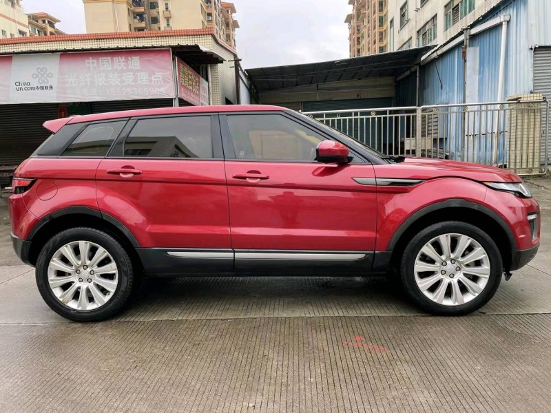 中山17年路虎极光2