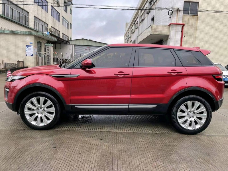 中山17年路虎极光3