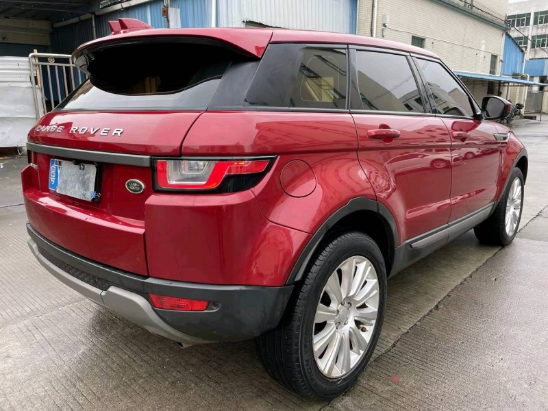 中山17年路虎极光5