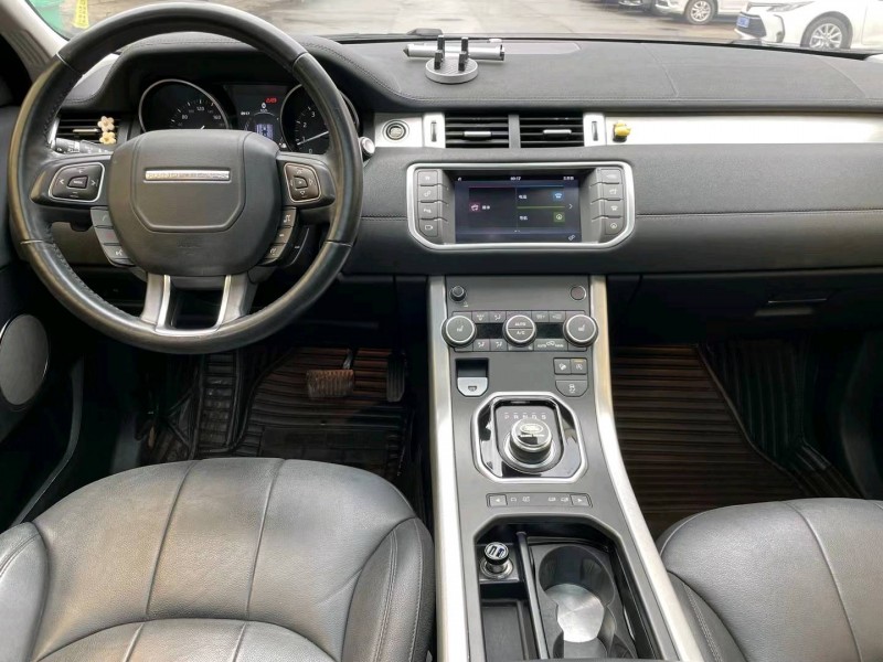 中山17年路虎极光8