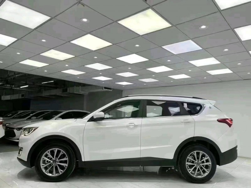 成都22年奇瑞捷途X703